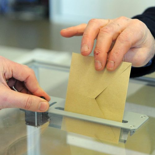 1314122-un-bulletin-de-vote-image-d-illustration